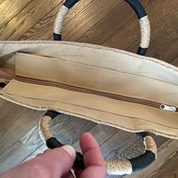 NEIMAN MARCUS Elegant White Beach Straw Tote Bag - Picture 6 of 7